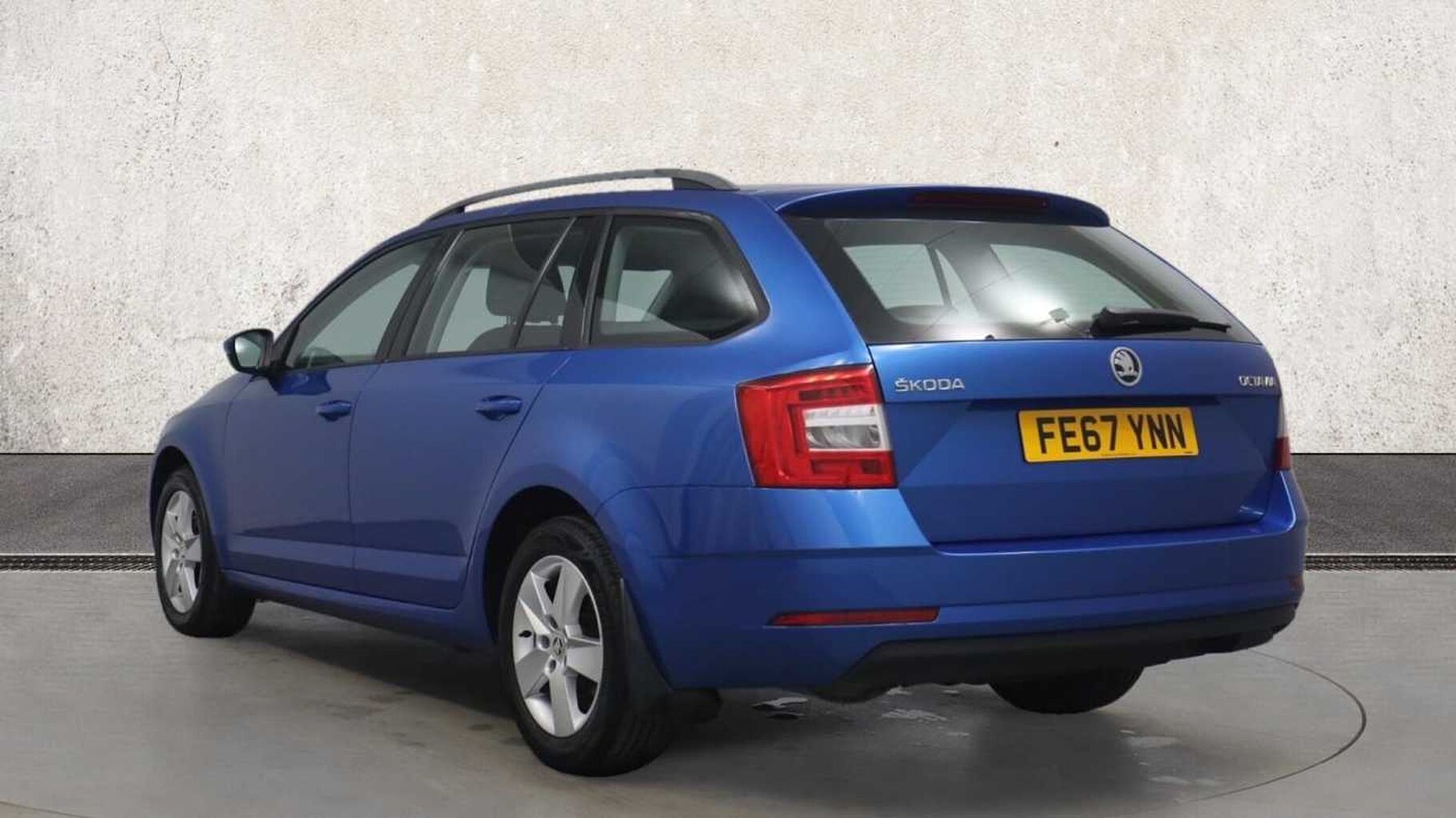 SKODA Octavia Estate (2017) 1.4 TSI (150PS) SE