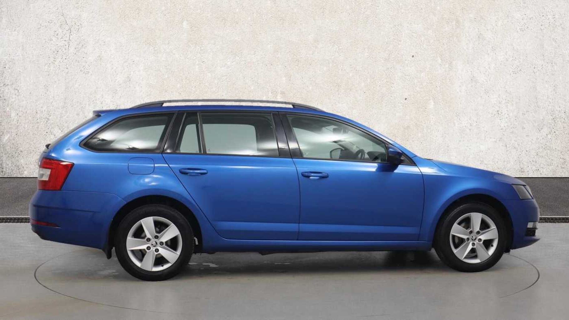 SKODA Octavia Estate (2017) 1.4 TSI (150PS) SE