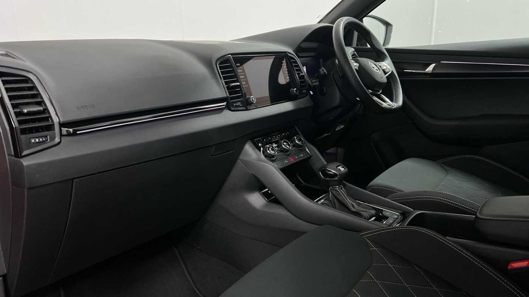 SKODA Karoq SUV 1.5 TSI (150ps) SportLine ACT