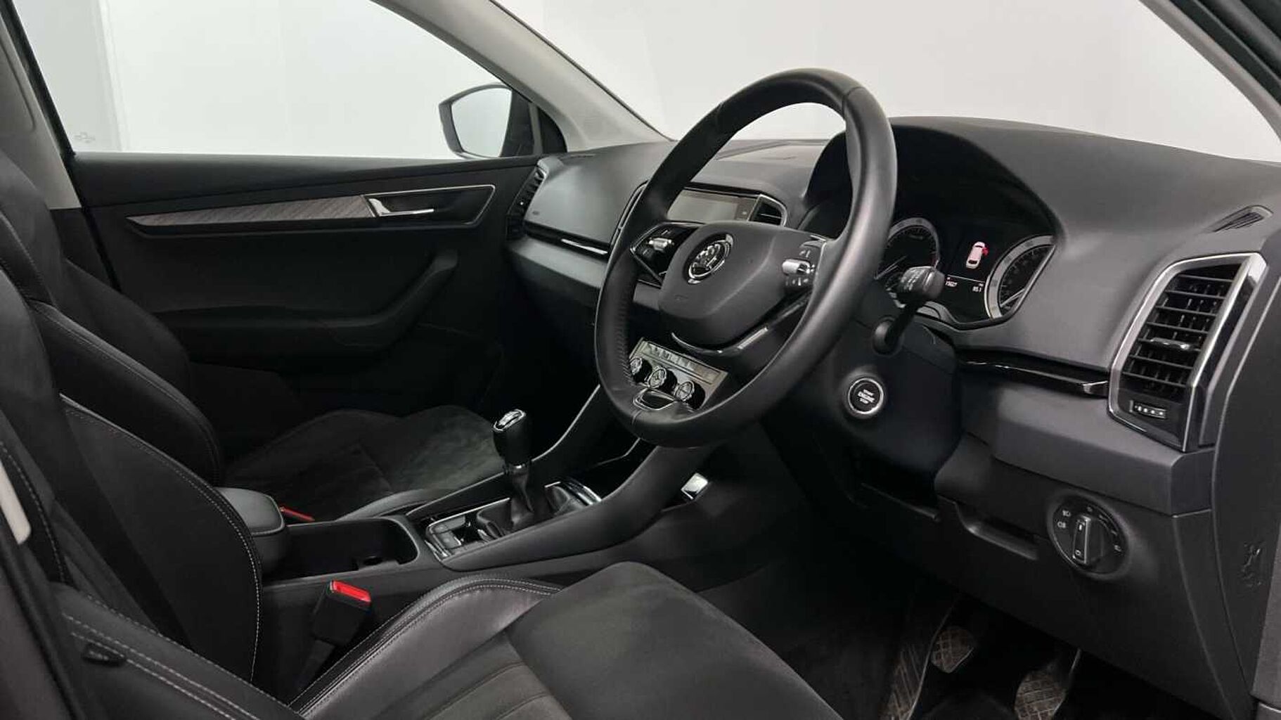 SKODA Karoq 1.5 TSI ACT SE L SUV 5dr Petrol Manual Euro 6 (s/s) (150 ps)
