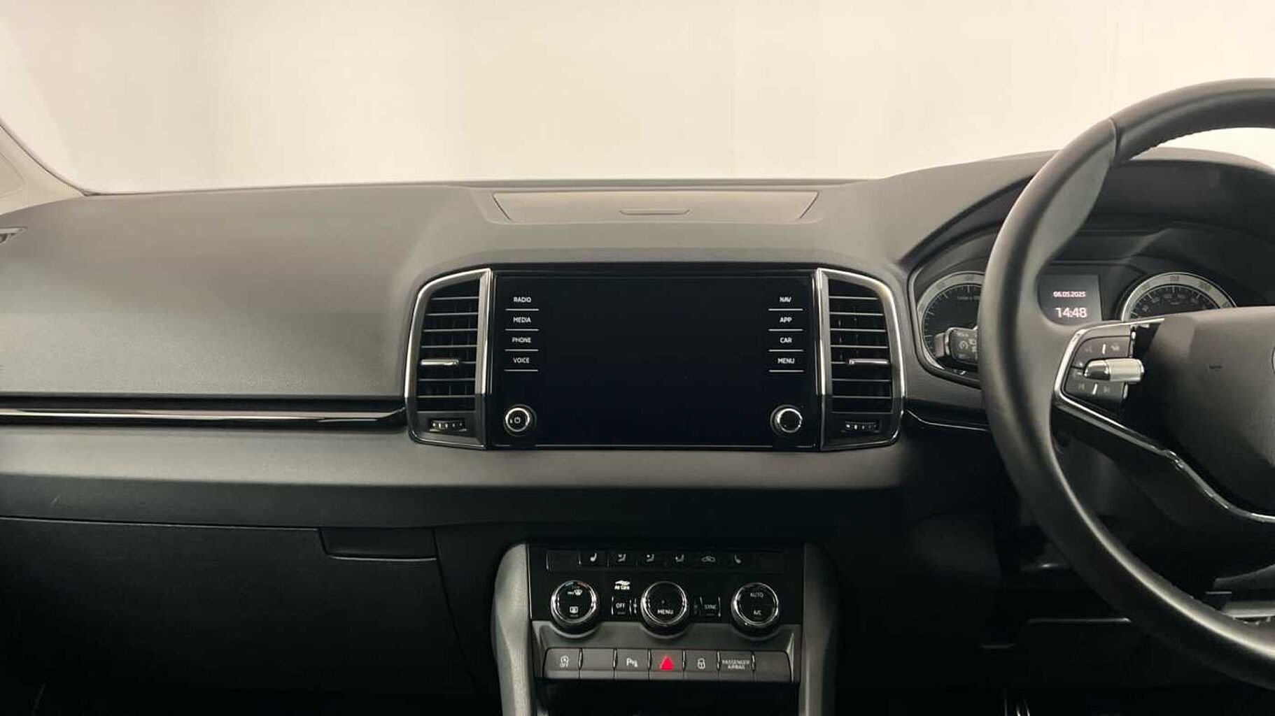 SKODA Karoq 1.5 TSI ACT SE L SUV 5dr Petrol Manual Euro 6 (s/s) (150 ps)
